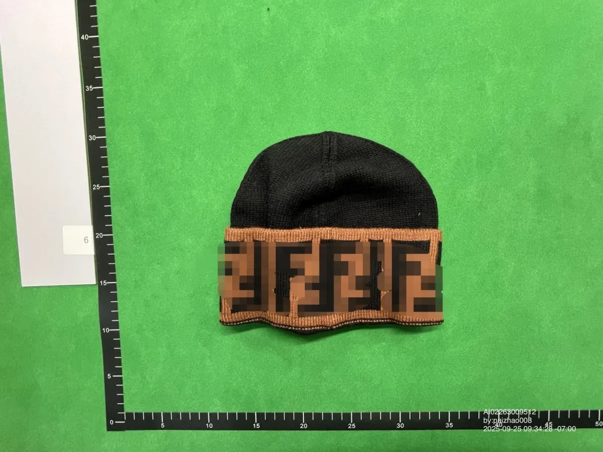 Fendi FF Logo Knit Beanie