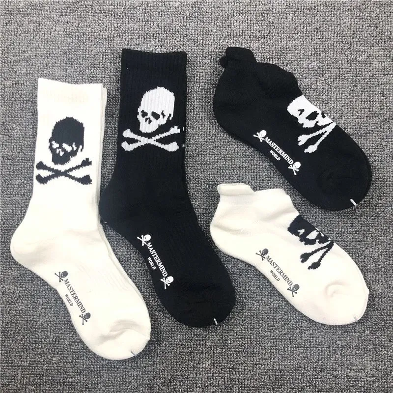 MASTERMIND WORLD Skull Crossbones Socks [4 styles]