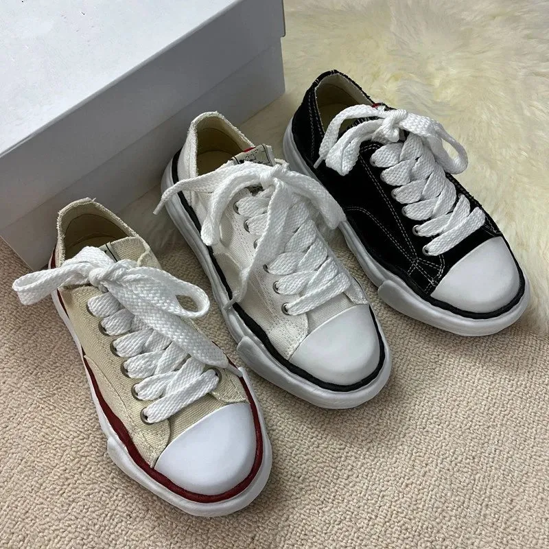 Canvas Low-Top Sneakers [8 styles]