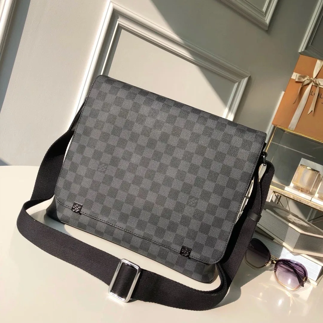 Louis Vuitton Damier Graphite Messenger Bag
