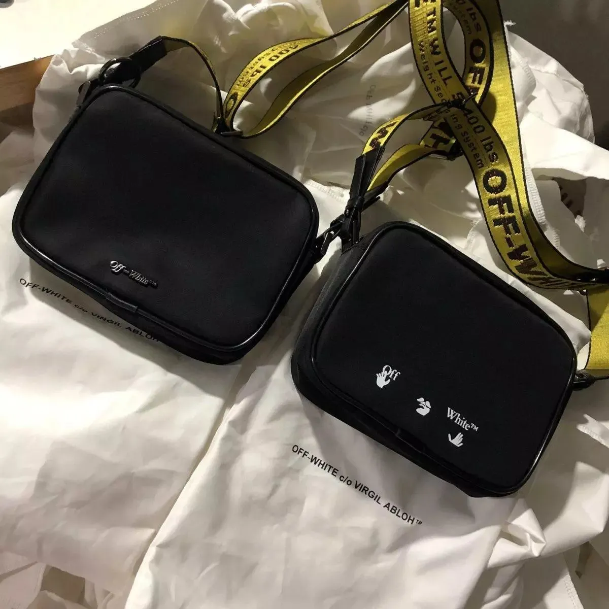 Off-White Shoulder Bag [1 style]
