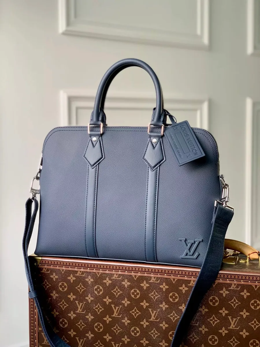 Louis Vuitton Keepall Bandoulière 45 Travel Bag