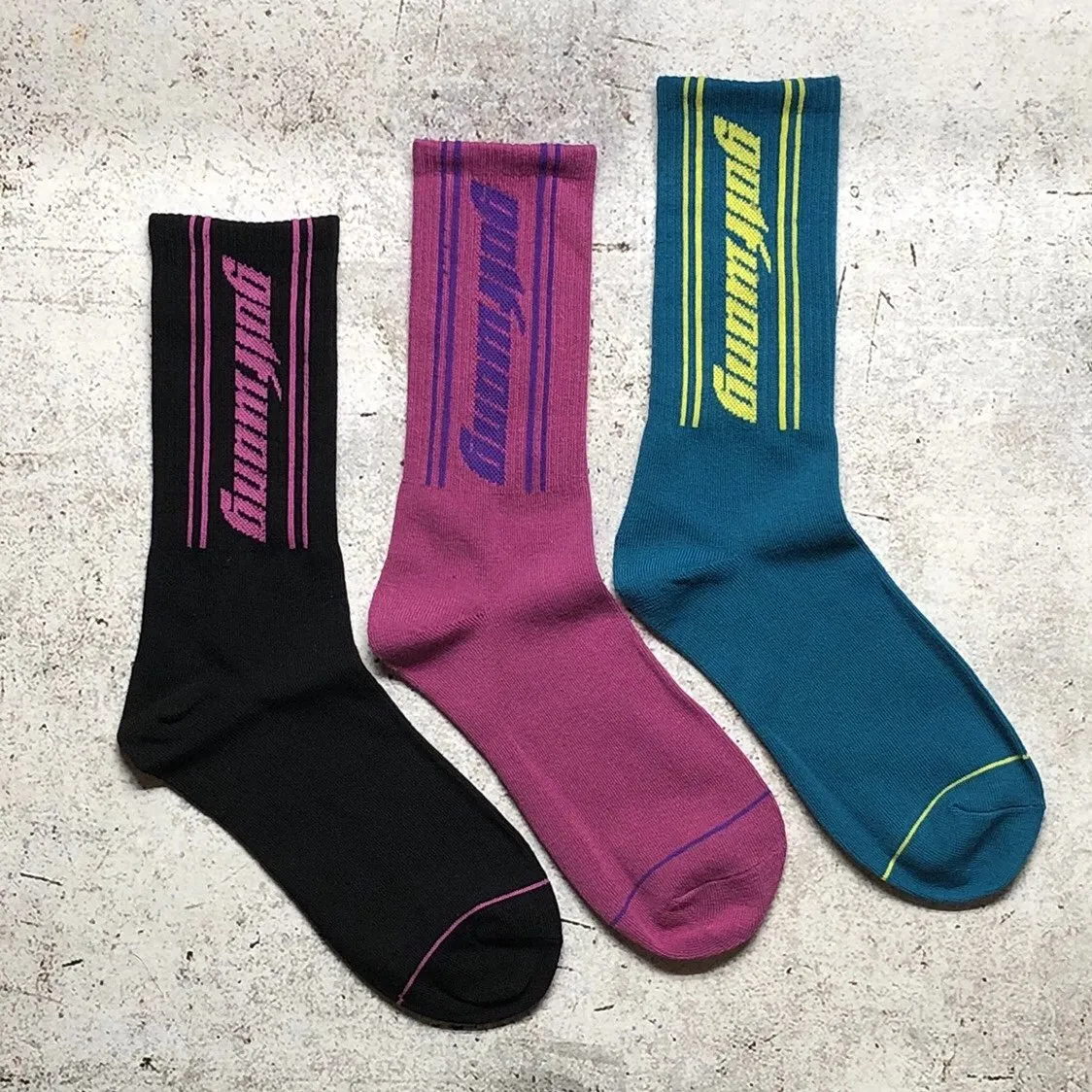 Gummy Yng Socks [1 style]