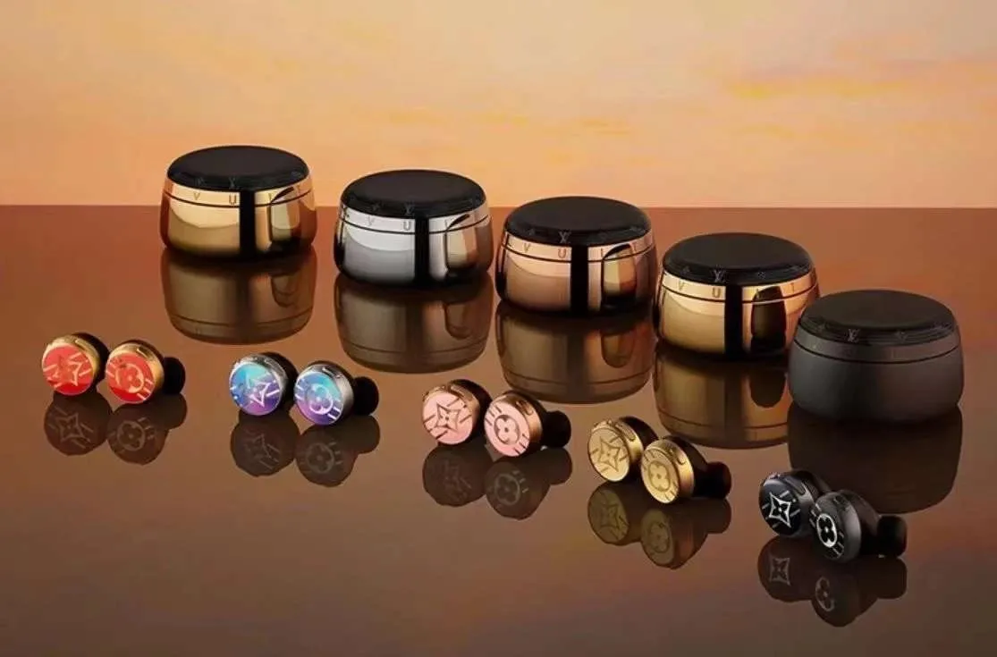 Louis Vuitton Horizon Earphones [5 styles]