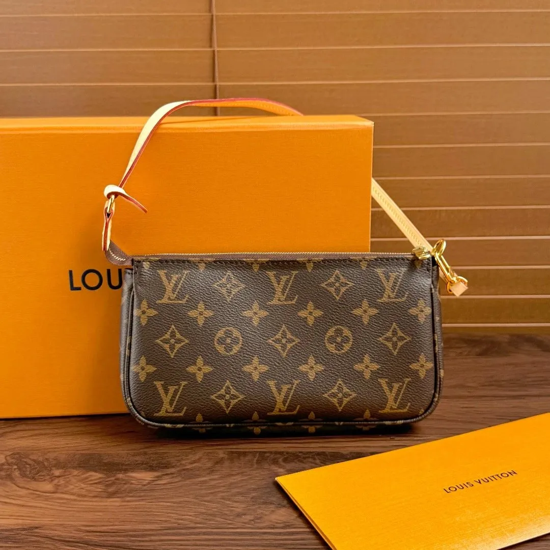 Louis Vuitton Monogram Pochette Accessoires Bag