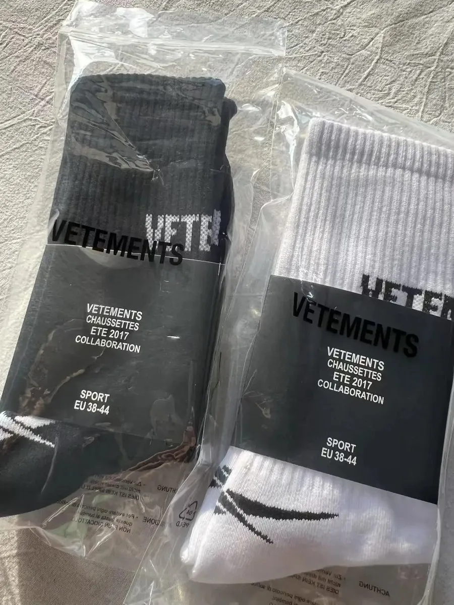 Vetements ETE 2017 Collaboration Socks