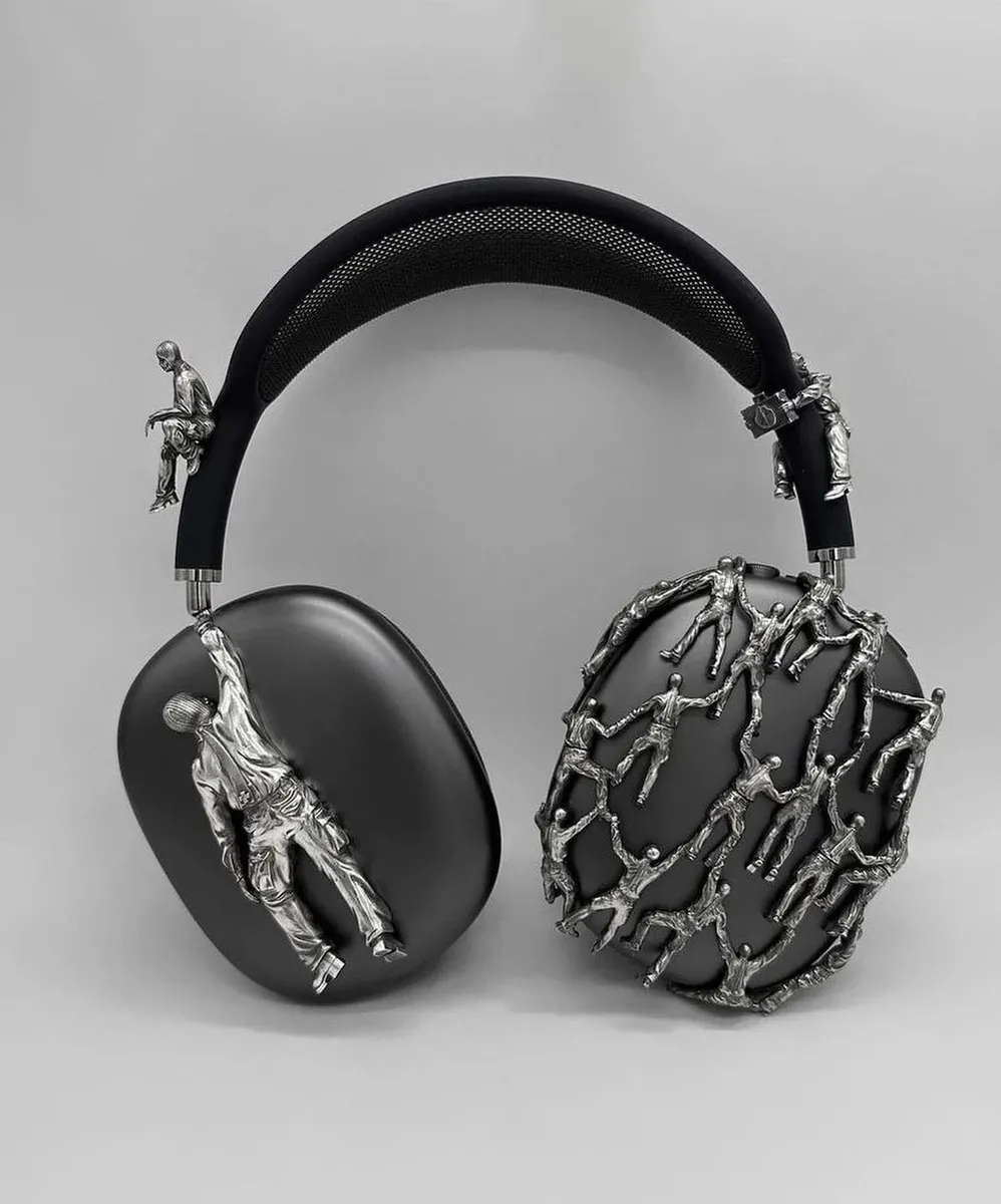 Artisan Sculpted Headphones [1 style]