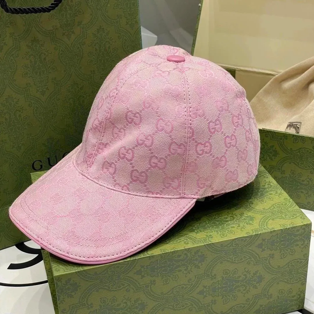 GUCCI GG Supreme Baseball Cap