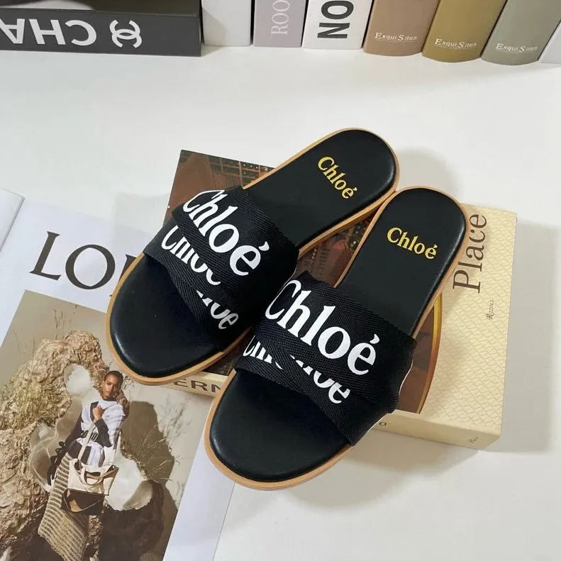 Chloé Logo Slide Sandals [7 styles]