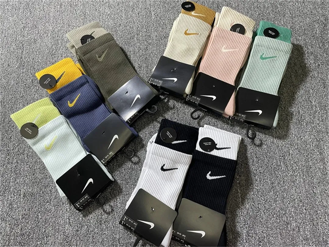 Nike Socks [1 style]