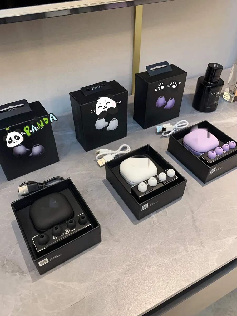 Panda Wireless Earbuds [1 style]