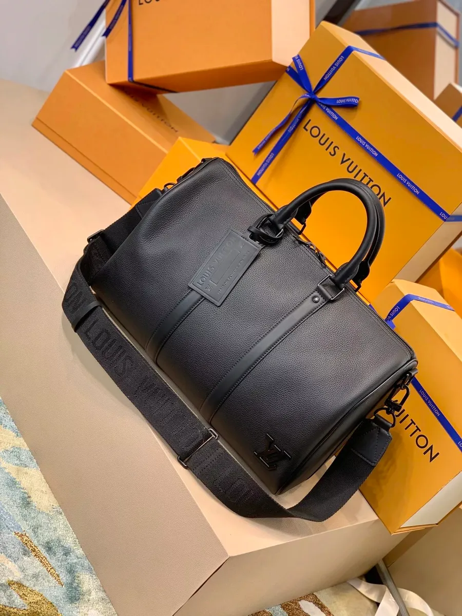 Louis Vuitton Keepall Bandoulière 25 Travel Bag