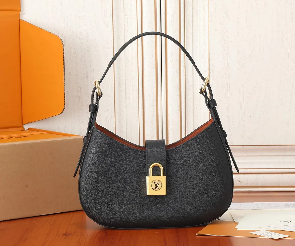 Louis Vuitton Boite Chapeau Souple Handbag