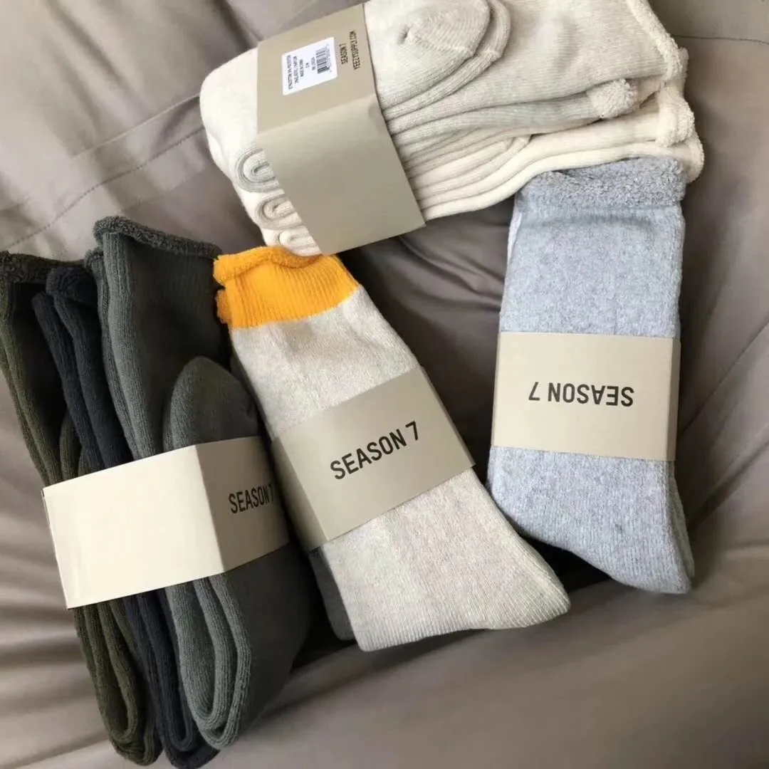 SEASON 7 Socks