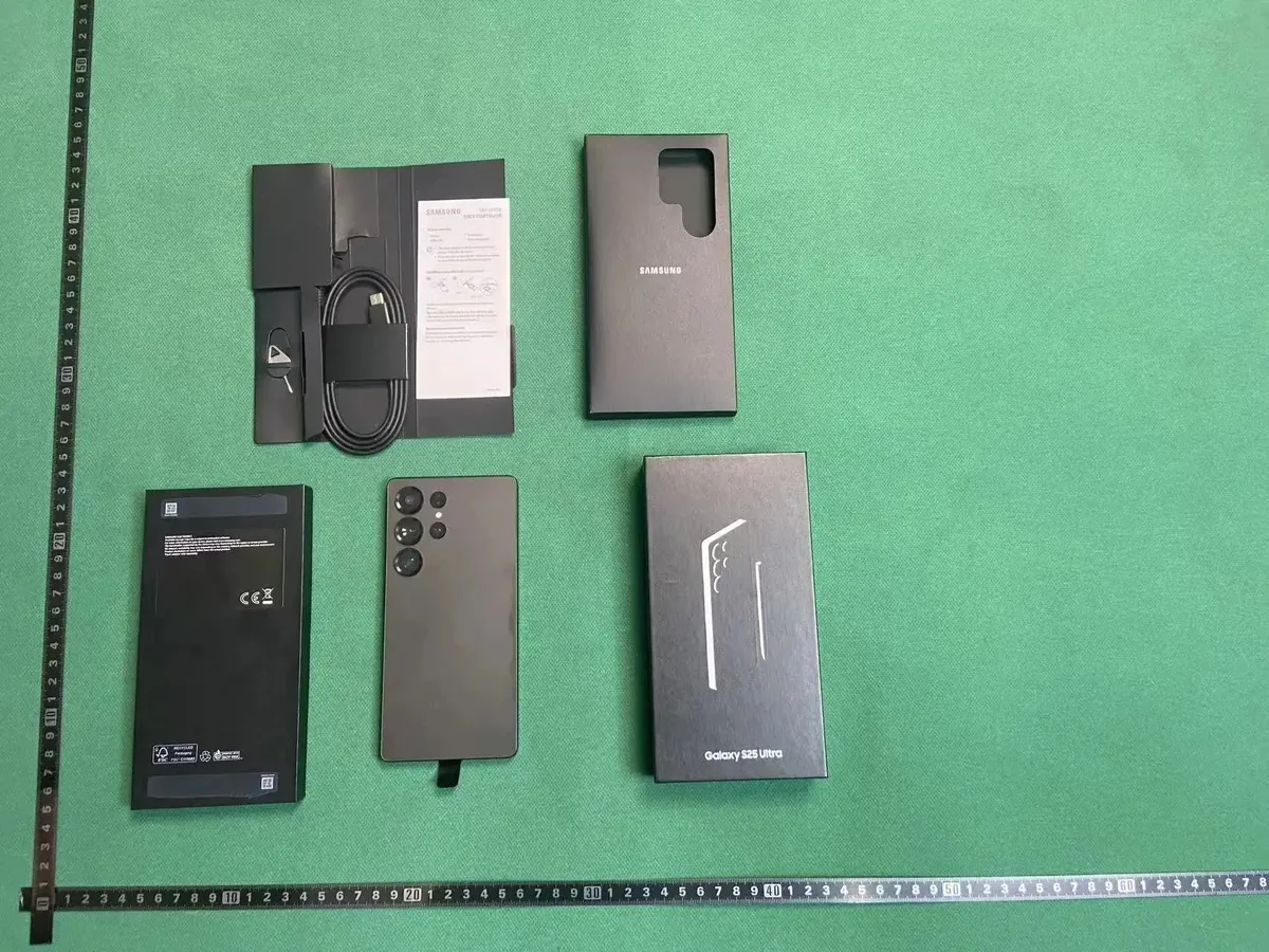 Samsung Galaxy S25 Ultra Smartphone [7 styles]