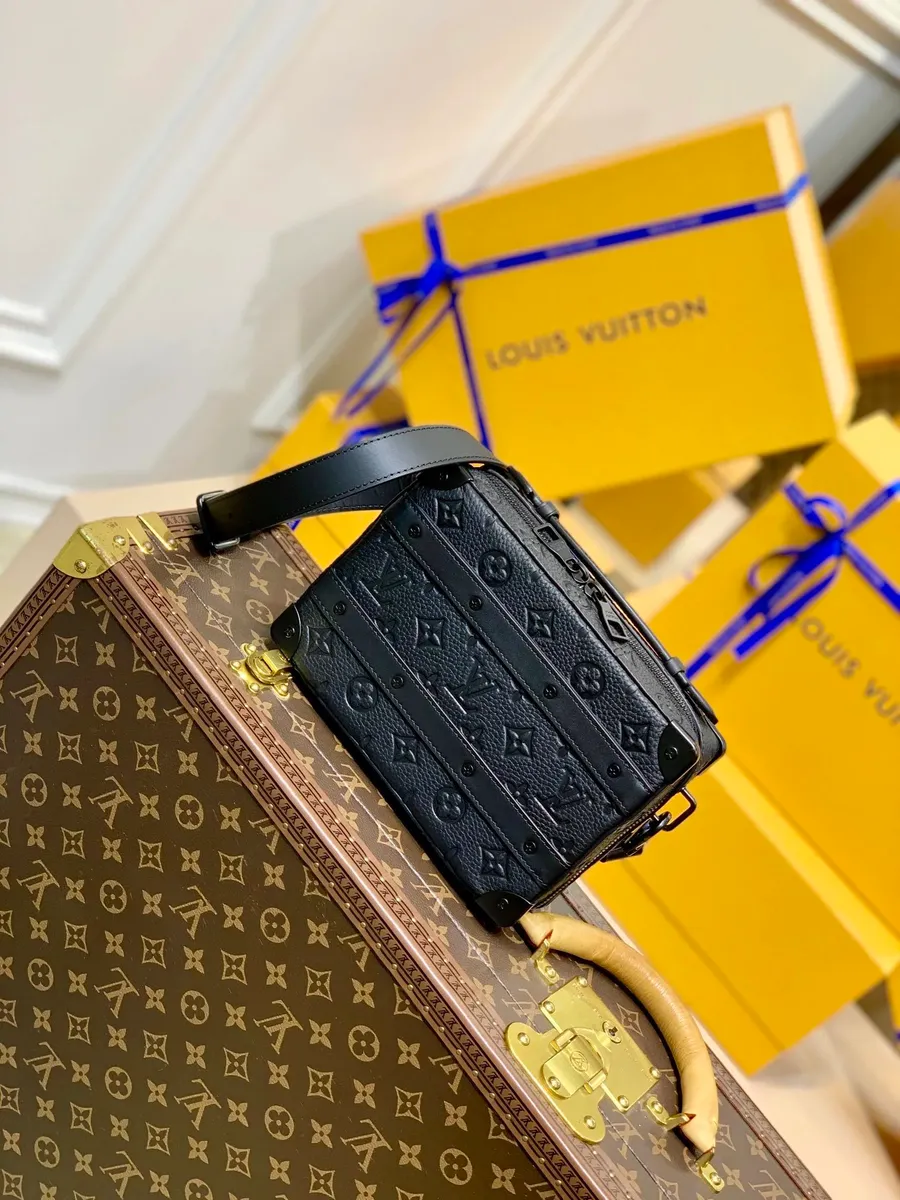 Louis Vuitton Boite Chapeau Souple MM Bag