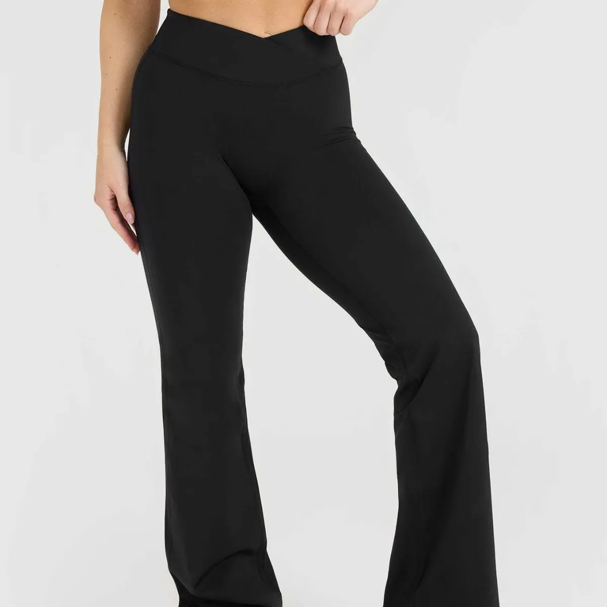 High-Waisted Flared Leggings [4 styles]