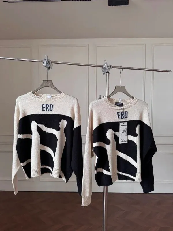 ERO Sweater [1 style]